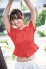 柴田阿弥、写真集『原色美人キャスター大図鑑2020』解禁カット