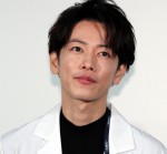 【写真】なぜこんなにかっこいい…!? 佐藤健 