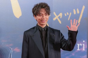 映画『キャッツ』ジャパンプレミア レッドカーペットイベントに登場した山崎育三郎
