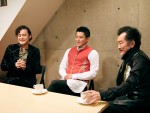 彩の国シェイクスピア・シリーズ第36弾『ジョン王』に出演する（左から）横田栄司、小栗旬、吉田鋼太郎