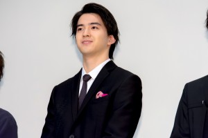 映画『シグナル100』初日舞台あいさつに登場した甲斐翔真