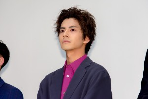 映画『シグナル100』初日舞台あいさつに登場した中尾暢樹