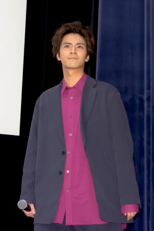 映画『シグナル100』初日舞台あいさつに登場した中尾暢樹