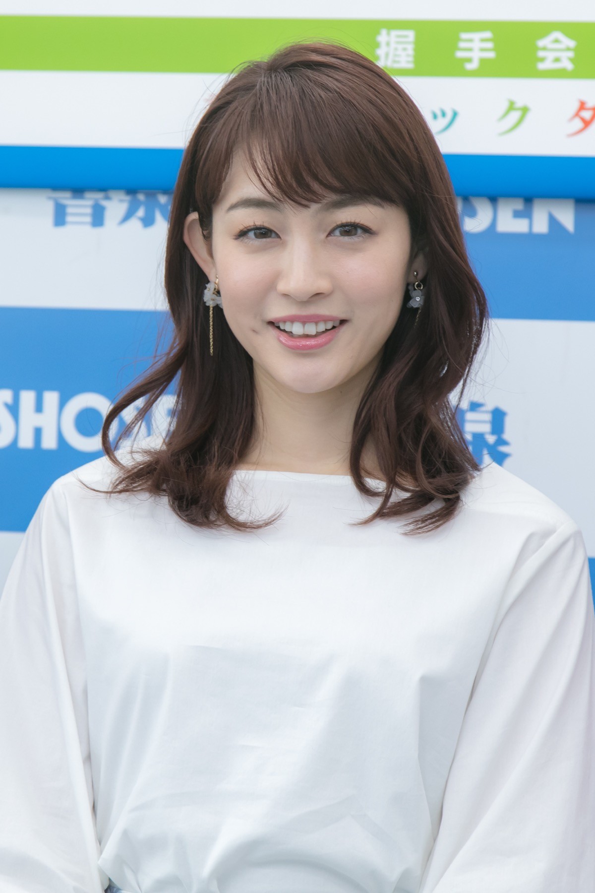岡副麻希「下着の替えが大変でした」プールでの撮影秘話　新井恵理那は「毛をそりました」