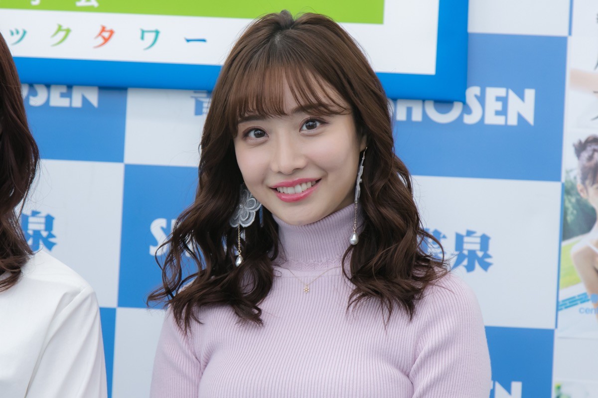 岡副麻希「下着の替えが大変でした」プールでの撮影秘話　新井恵理那は「毛をそりました」