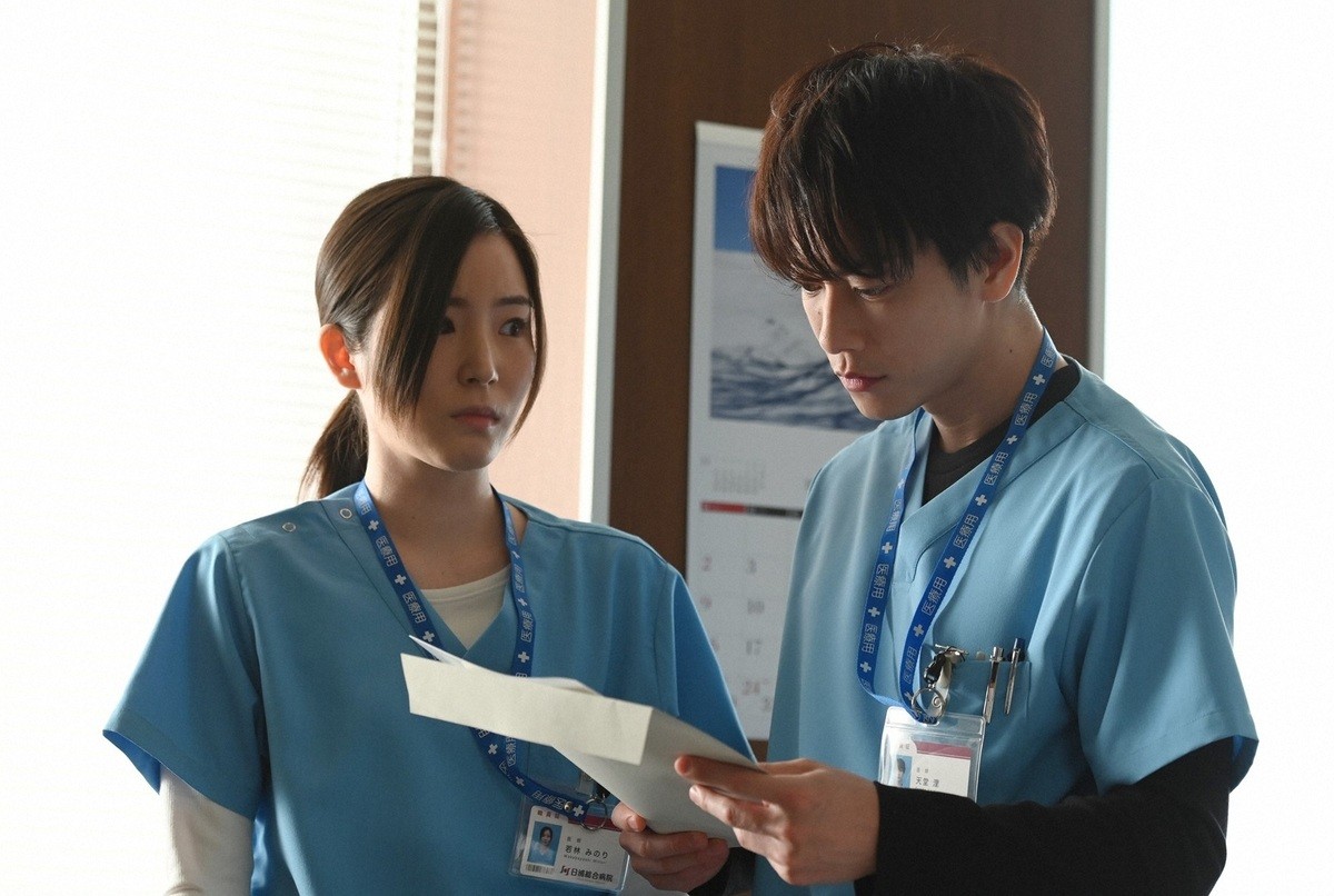 今夜の『恋はつづくよどこまでも』 上白石萌音の部屋で佐藤健と毎熊克哉が鉢合わせ…