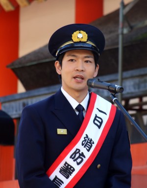 文化財防火デーに伴う消防総合訓練オープニングイベントに登場した松下洸平