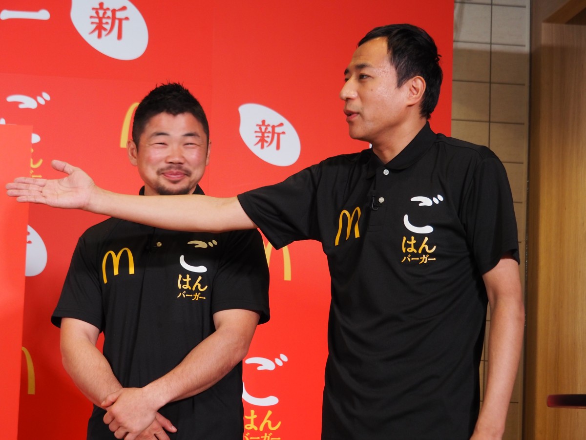 ラグビー田中史朗、ナイツ土屋と漫才披露！ 『M-1』審査員・塙の評価は…