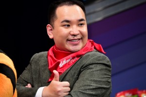 「ミルクボーイ ケロッグ公式応援サポーター就任式」記者会見に登場したミルクボーイ・内海崇