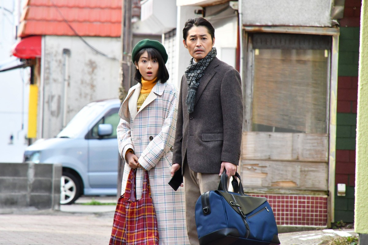 『アリバイ崩し承ります』初回　浜辺美波の入浴シーンにネット興奮「セクシー」「衝撃的」
