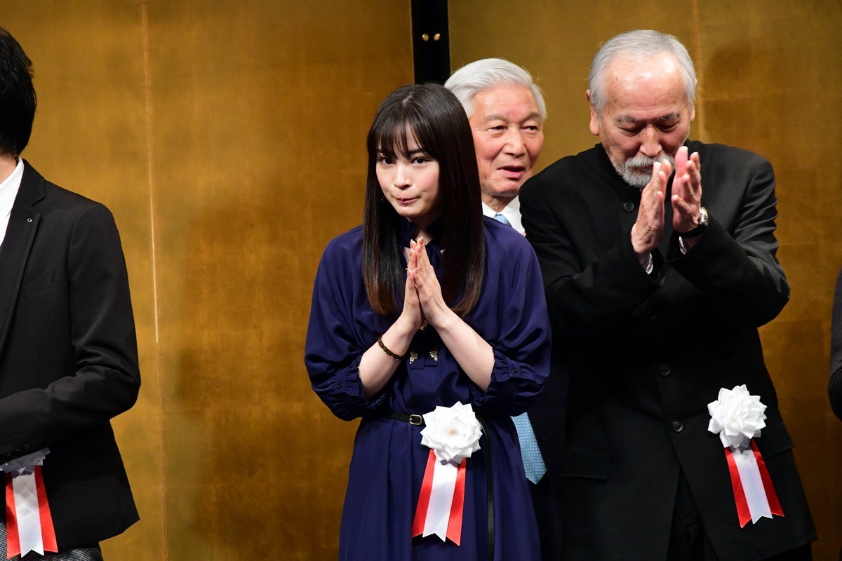 広瀬すず、“史上初”　初舞台で紀伊國屋演劇賞受賞「すごく幸せな時間」
