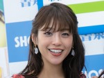 岡副麻希、トレーニングの賜物！　美背中に現れた“肩甲骨の羽”に絶賛の声