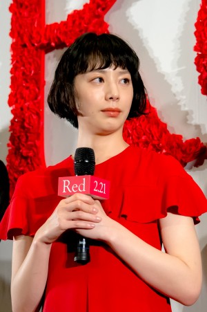 映画『Ｒｅｄ』完成披露舞台あいさつに登場した夏帆