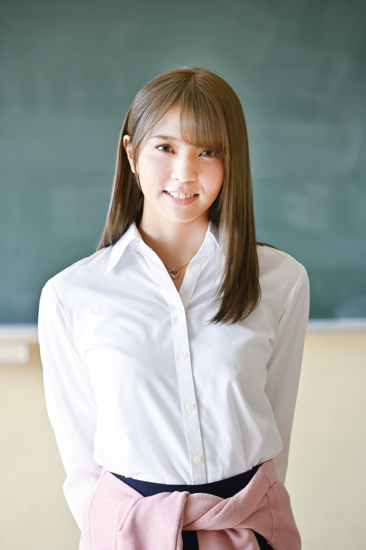 欅坂46・小林由依、金髪姿に反響「ゆいぽんかわいい」「似合ってる」
