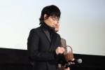 映画『影裏』完成披露試写会に登場した綾野剛