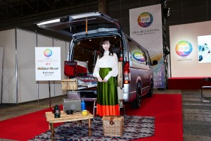 「ジャパンキャンピングカーショー2020」に登場した福原遥