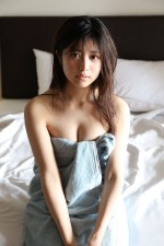 吉田莉桜ファースト写真集『（タイトル未定）』解禁カット