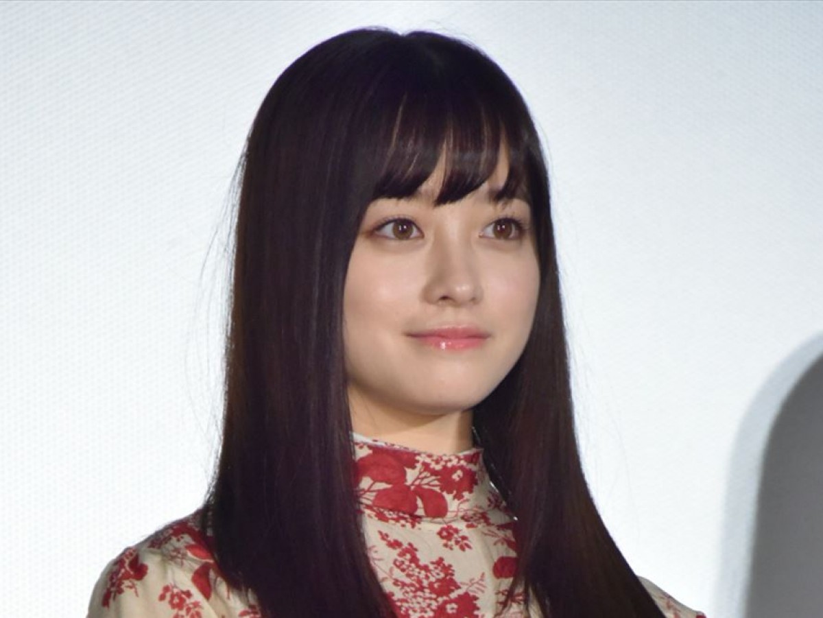 橋本環奈、キュートな浴衣姿　綿あめほお張るショットに「可愛すぎる」「神」の声