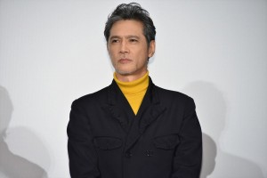 映画『嘘八百 京町ロワイヤル』初日舞台あいさつに登場した加藤雅也