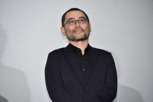 映画『嘘八百 京町ロワイヤル』初日舞台あいさつに登場した武正晴監督