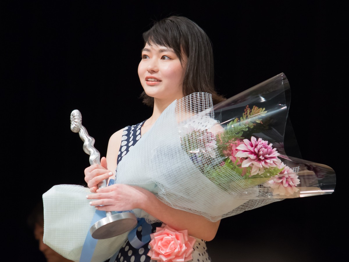 小松菜奈、ヨコハマ映画祭主演女優賞に笑顔「とてもうれしいです」