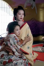 映画『みをつくし料理帖』で遊女・菊乃役を演じる衛藤美彩