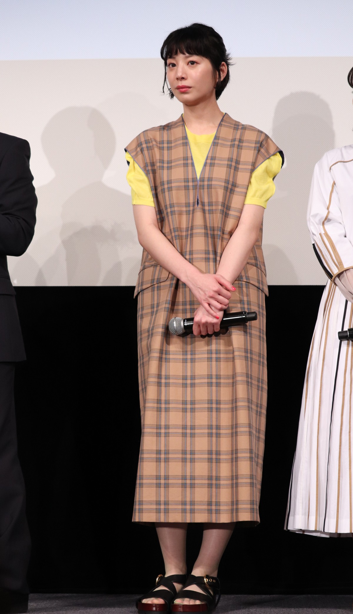 バカリズム、『架空OL日記』映画化は「思い出ビデオを見せている感じで恥ずかしい」