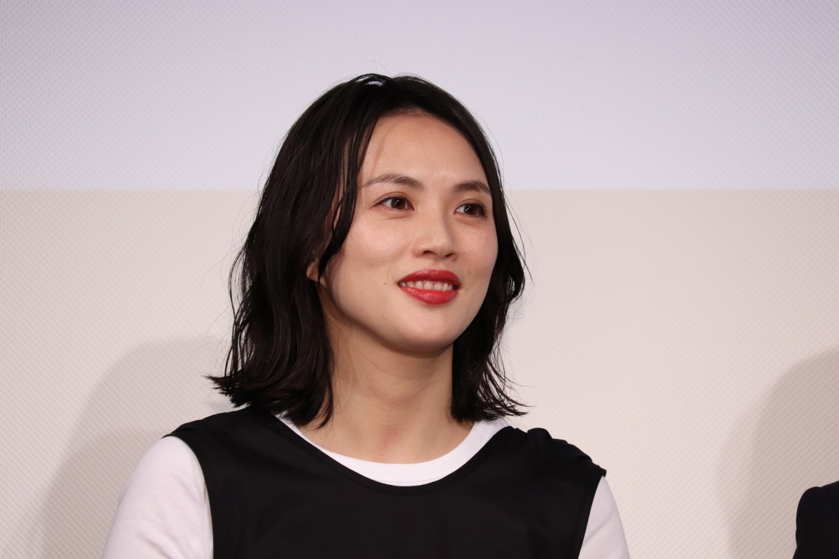 バカリズム、『架空OL日記』映画化は「思い出ビデオを見せている感じで恥ずかしい」