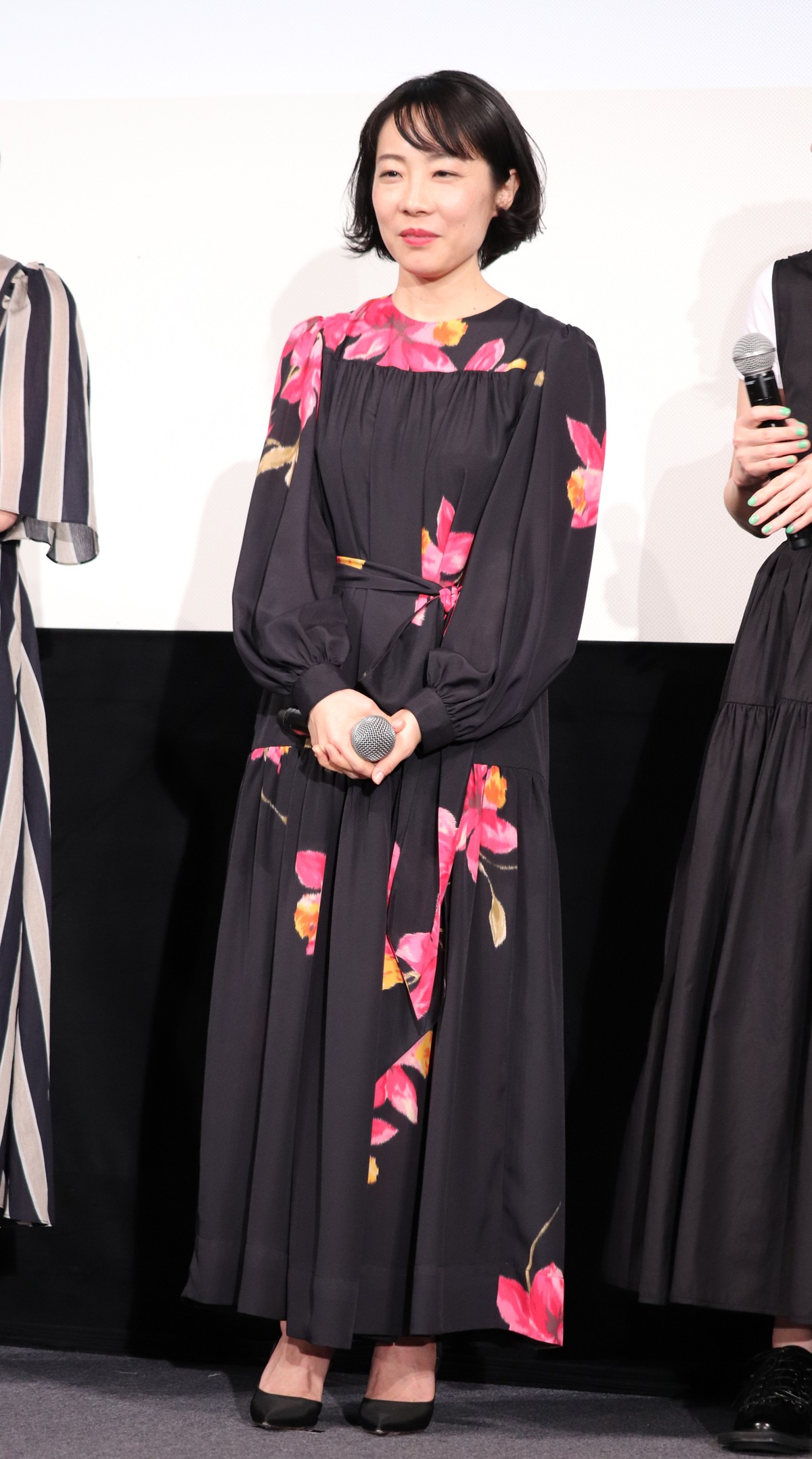 バカリズム、『架空OL日記』映画化は「思い出ビデオを見せている感じで恥ずかしい」