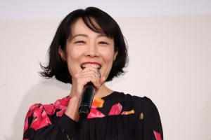 映画『架空OL日記』完成披露試写会に登場した山田真歩