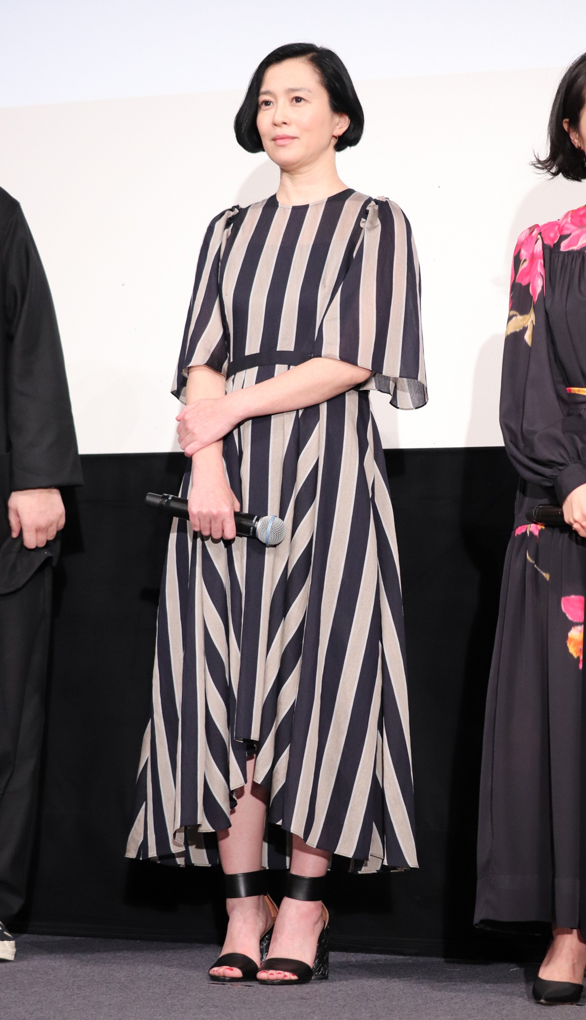 バカリズム、『架空OL日記』映画化は「思い出ビデオを見せている感じで恥ずかしい」