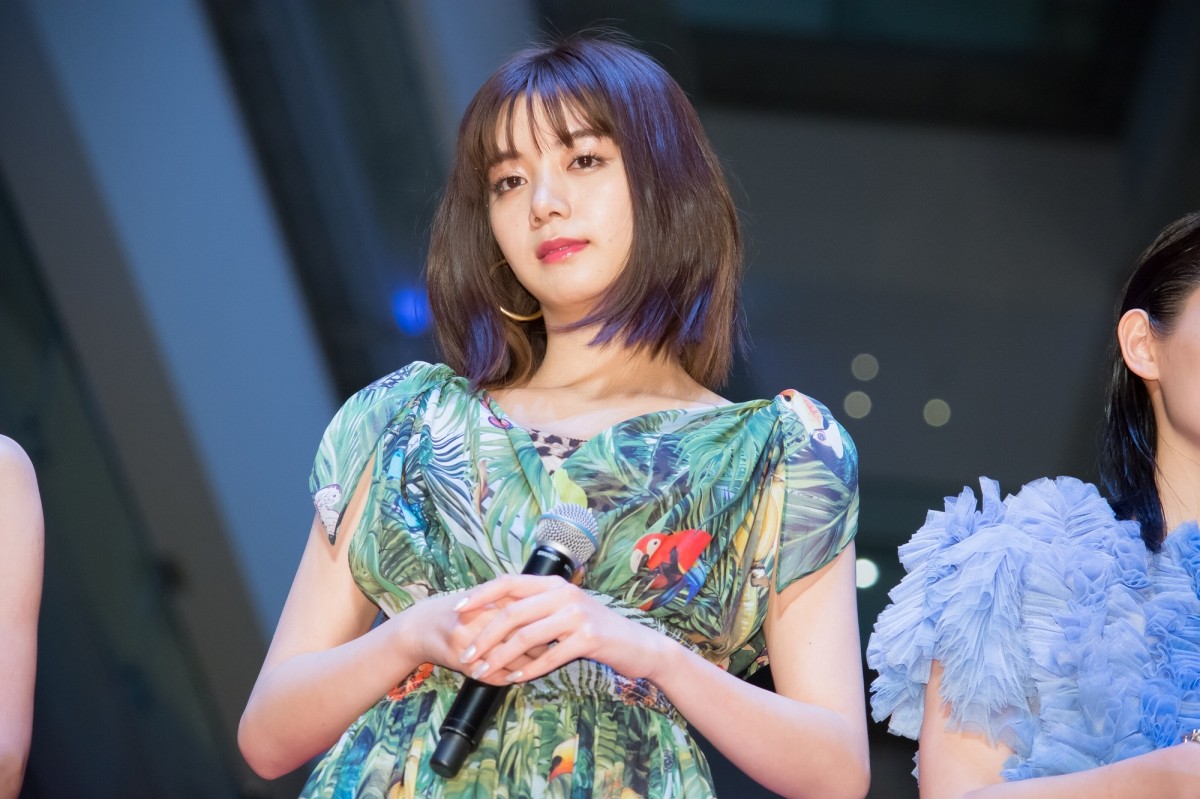 池田エライザ、「役のタフさに影響受けた」　中谷美紀とゴージャスな衣装で登場