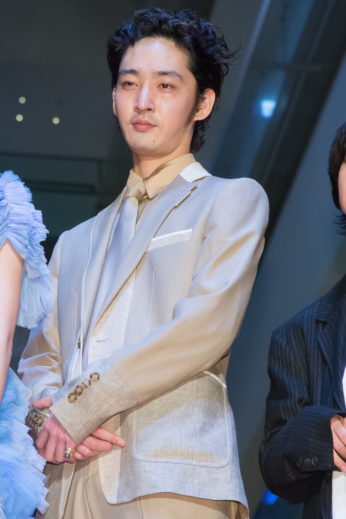 池田エライザ、「役のタフさに影響受けた」　中谷美紀とゴージャスな衣装で登場