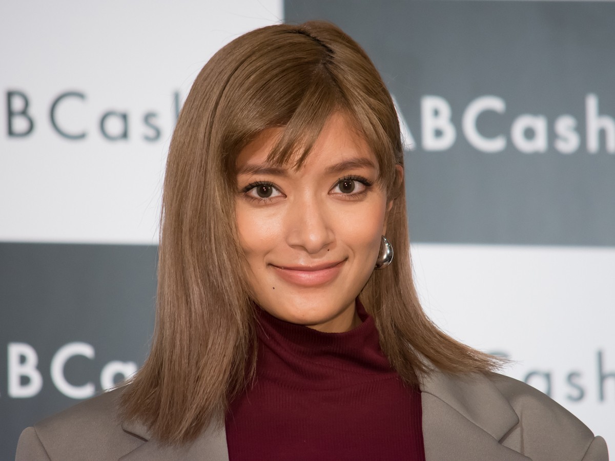 ローラ、30歳を迎えることは「信じがたいけどこれが現実（笑）」