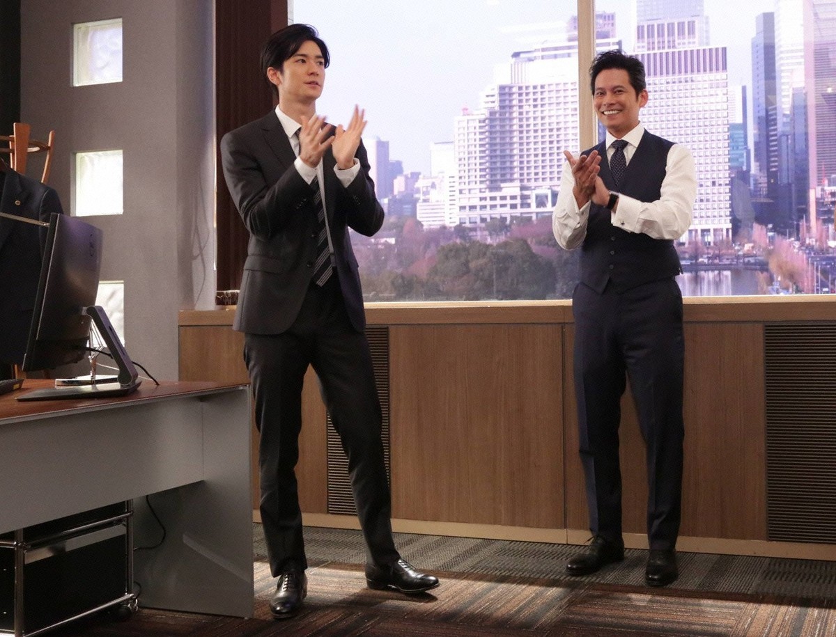 (左から)中島裕翔&織田裕二、月9ドラマ『SUITS/スーツ2』がクランクイン!