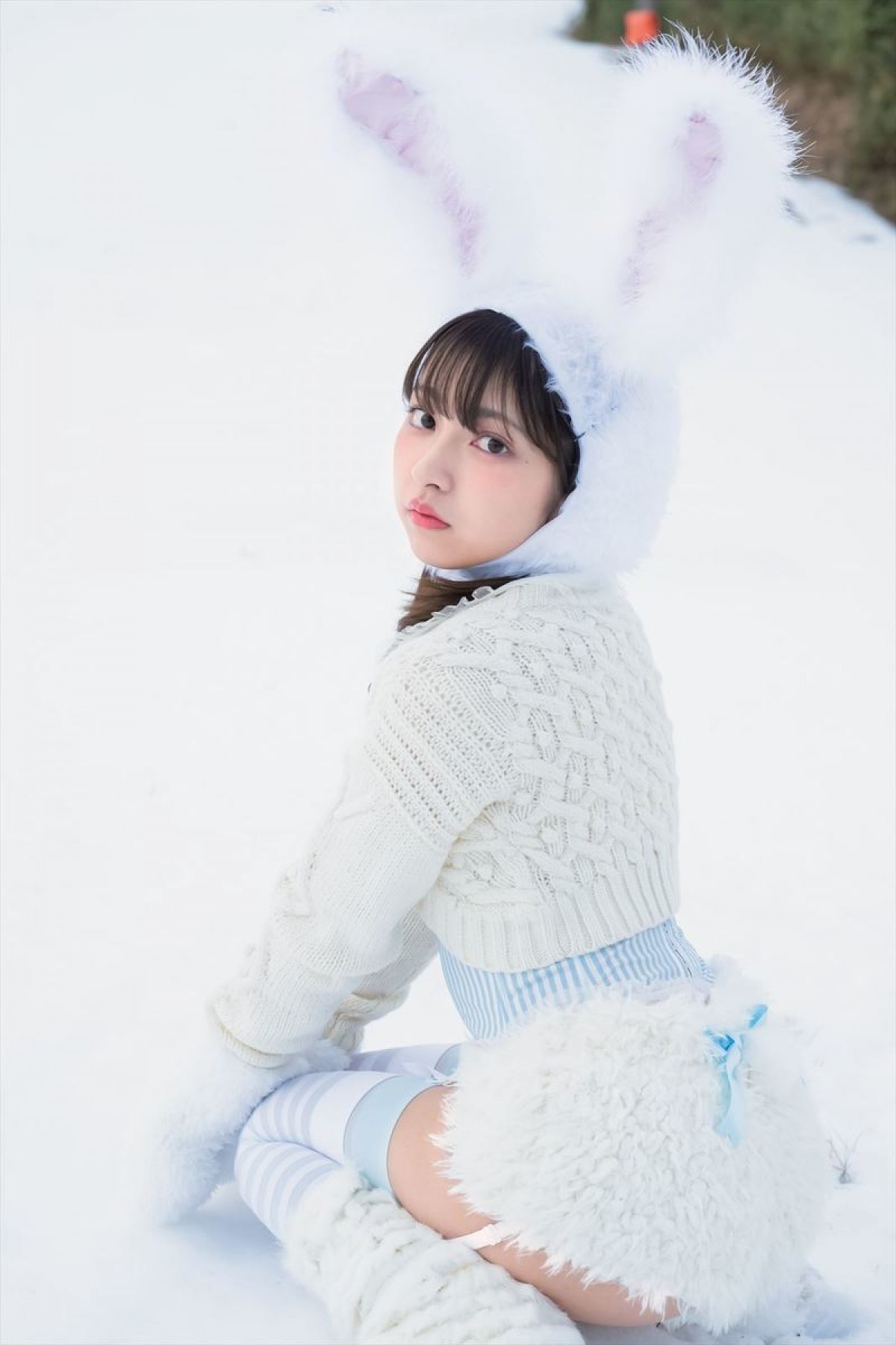 メイド服＆うさ耳＆水着姿も　究極の妹系美少女・十味、1st写真集発売