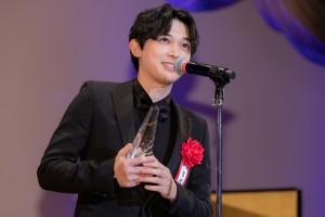 エランドール賞授賞式に登場した吉沢亮