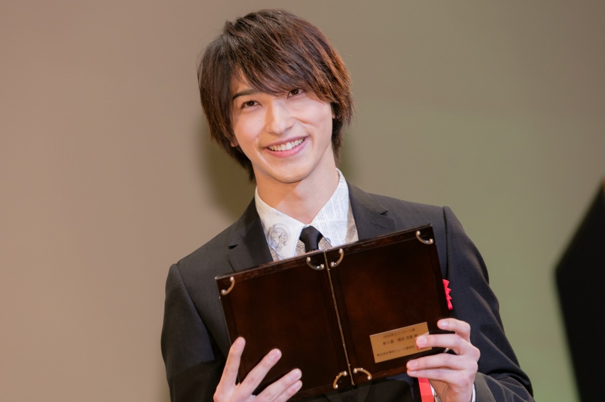 横浜流星、深田恭子と再会で熱い抱擁「久しぶりの再会でうれしくて」