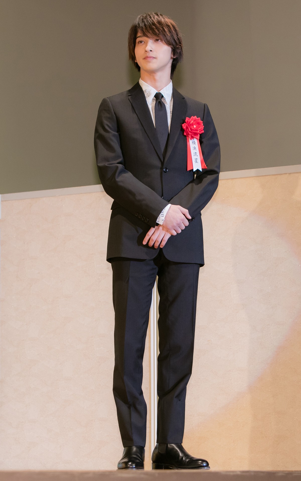 横浜流星、深田恭子と再会で熱い抱擁「久しぶりの再会でうれしくて」