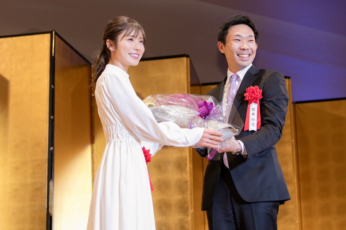 横浜流星、深田恭子と再会で熱い抱擁「久しぶりの再会でうれしくて」