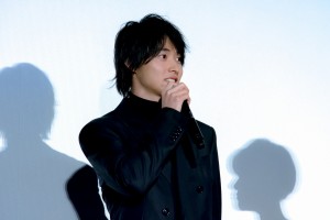 映画『ヲタクに恋は難しい』初日舞台あいさつに登場した山崎賢人