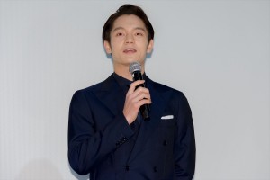 映画『ファンシー』公開記念舞台あいさつに登壇した窪田正孝