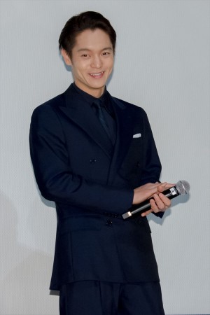 映画『ファンシー』公開記念舞台あいさつに登壇した窪田正孝