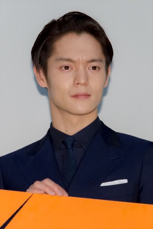 映画『ファンシー』公開記念舞台あいさつに登壇した窪田正孝