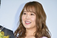 映画『静かな雨』公開記念舞台あいさつに登壇した衛藤美彩