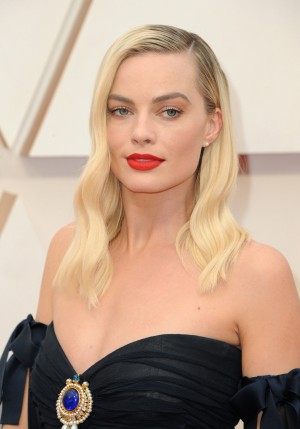 マーゴット・ロビー、第92回アカデミー賞授賞式レッドカーペットにて