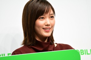 「LINEモバイル」記者発表会に登場した本田翼