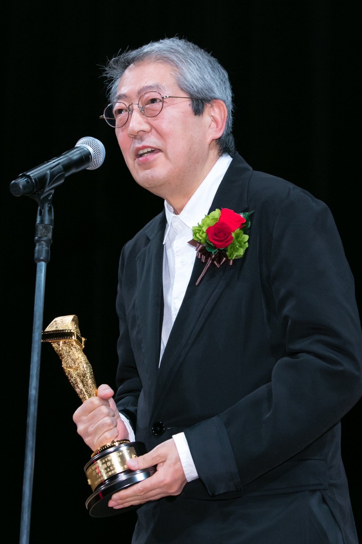 「キネ旬」主演女優賞・瀧内公美、裸で体当たり『火口のふたり』撮影は「毎日湿布貼ってました」