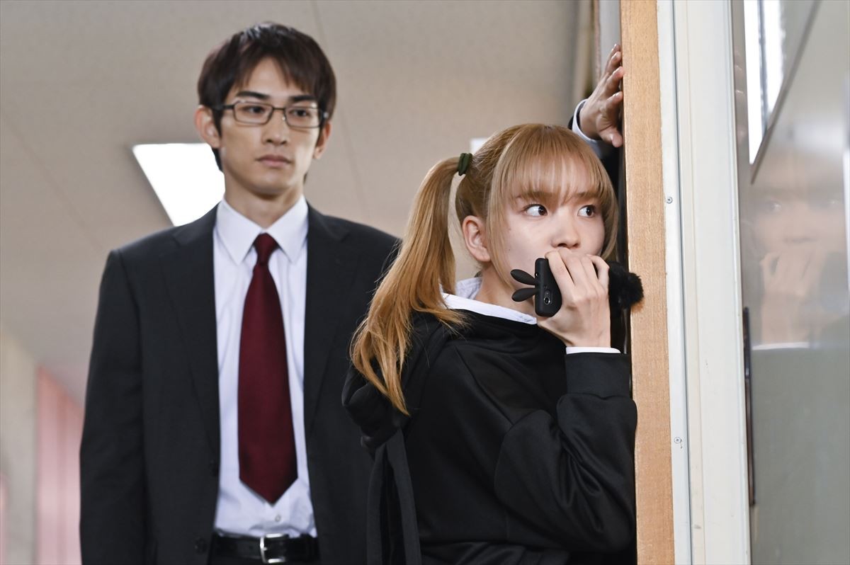 今夜の『女子高生の無駄づかい』小林由依、ちょっかい出した浅川梨奈に“壁ドン”され…