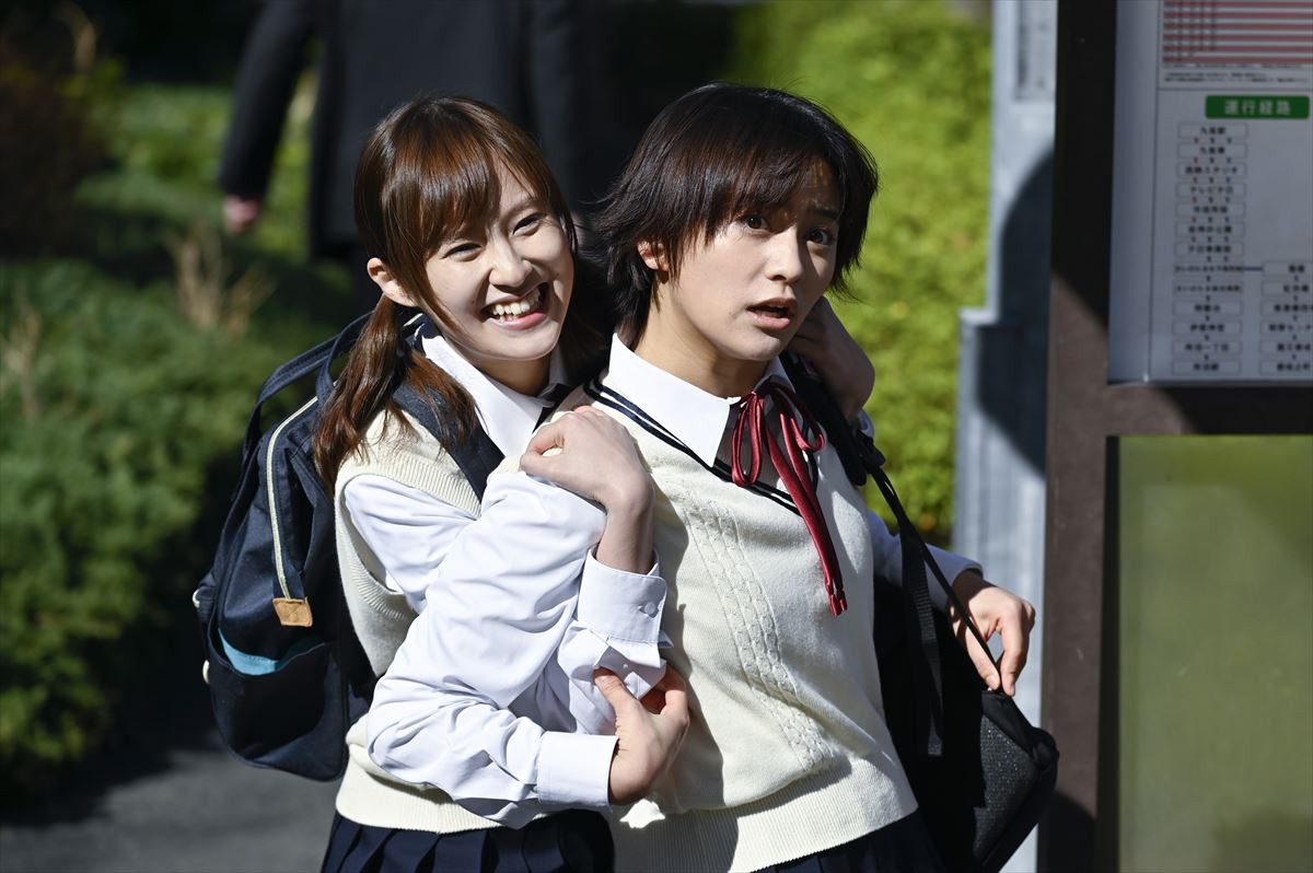 今夜の『女子高生の無駄づかい』小林由依、ちょっかい出した浅川梨奈に“壁ドン”され…